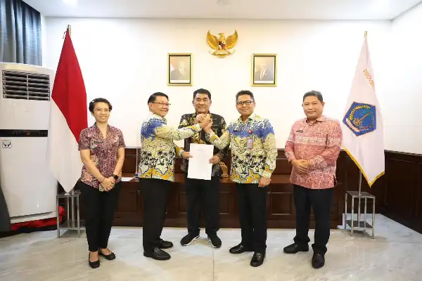 Estafet Kepemimpinan di Pemprov Sulut: Gubernur Yulius Selvanus Tunjuk Denny Mangala Jadi Plh Sekdaprov